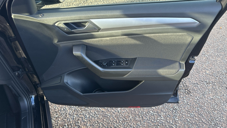 Volkswagen T-Roc 1.5 TSI Life 5dr DSG Petrol Hatchback